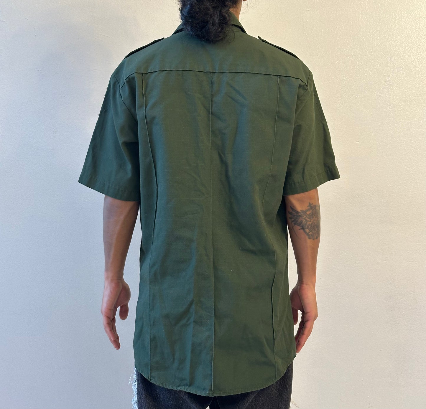 De-badged Pleated Military Shortsleeved Shirt